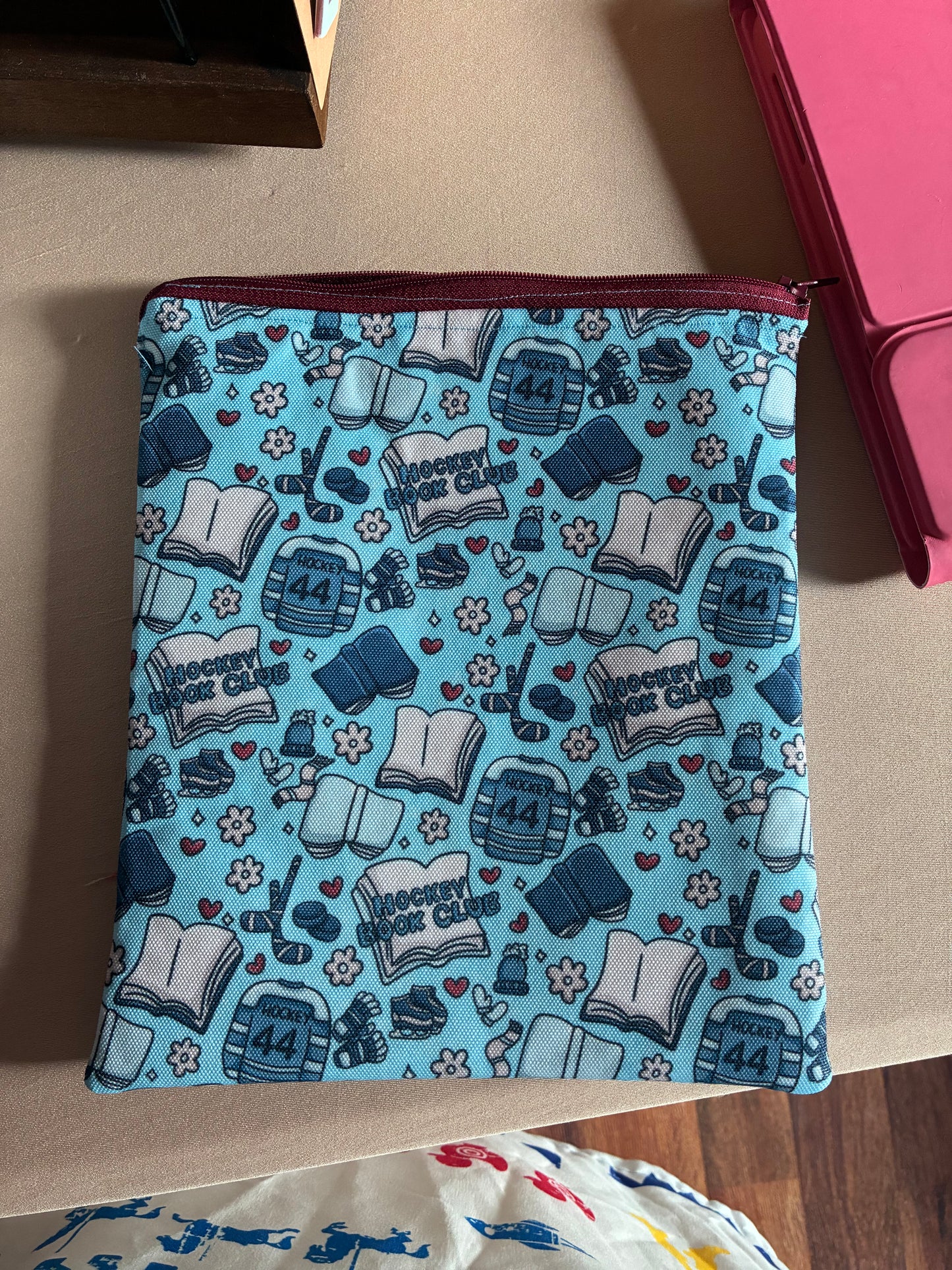 Book sleeve medium